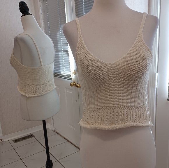 Streetwear Society Tops - 4/$40 White Knit Tank Top - Size Medium